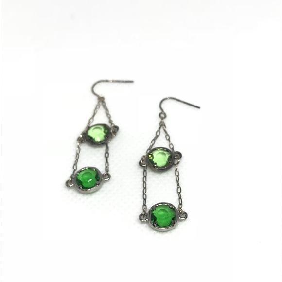 Green glass chandelier earrings - Picture 2 of 7